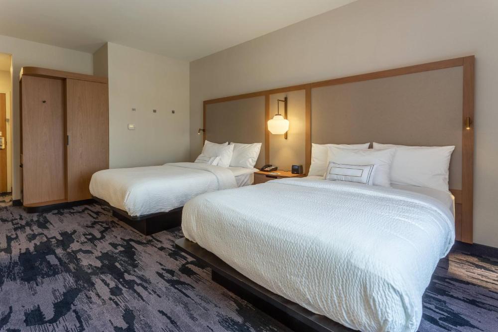 Queen Room with Two Queen Beds interior